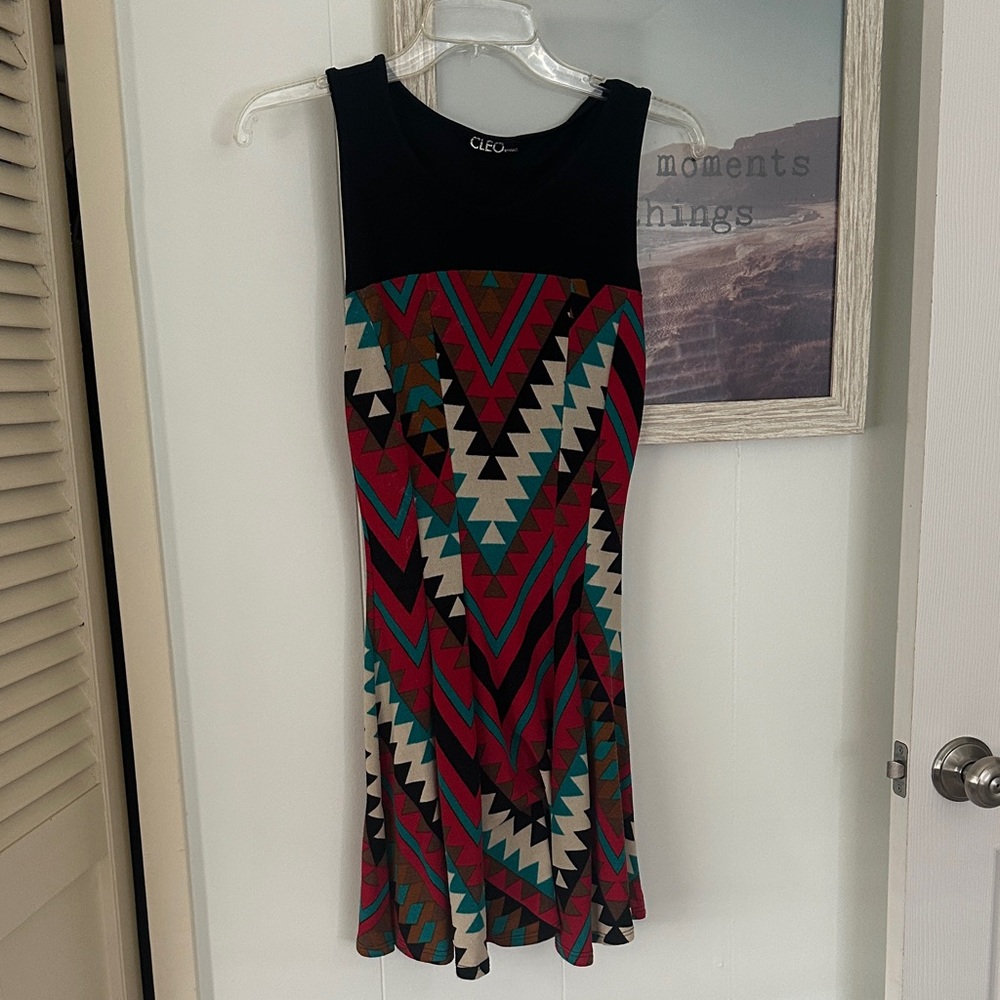 Size Small Cleo Apparel Aztec Tribal Print Dress